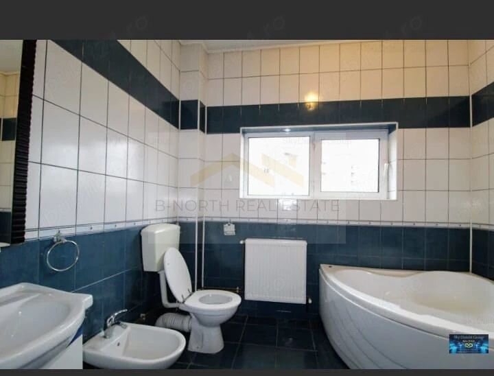 Vitan Spatiu de inchiriat 220 mp  Mall Vitan  Ideal birouri / cabinete / showroom