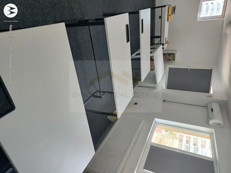 Vitan Spatiu de inchiriat 220 mp  Mall Vitan  Ideal birouri / cabinete / showroom